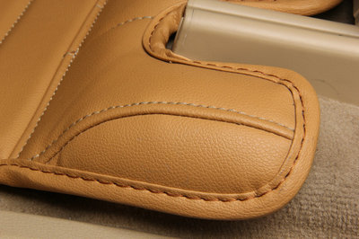 高品質通用朗逸全覆蓋腳墊——皮革全包圍汽車腳墊的選購與電子產品銷售優勢